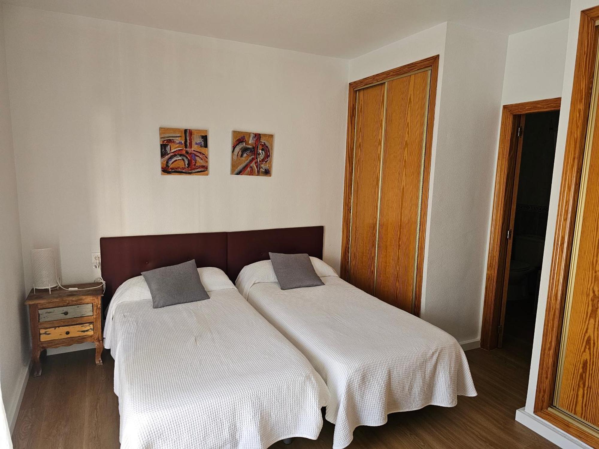Apartamentos Plaza Alicante Room photo