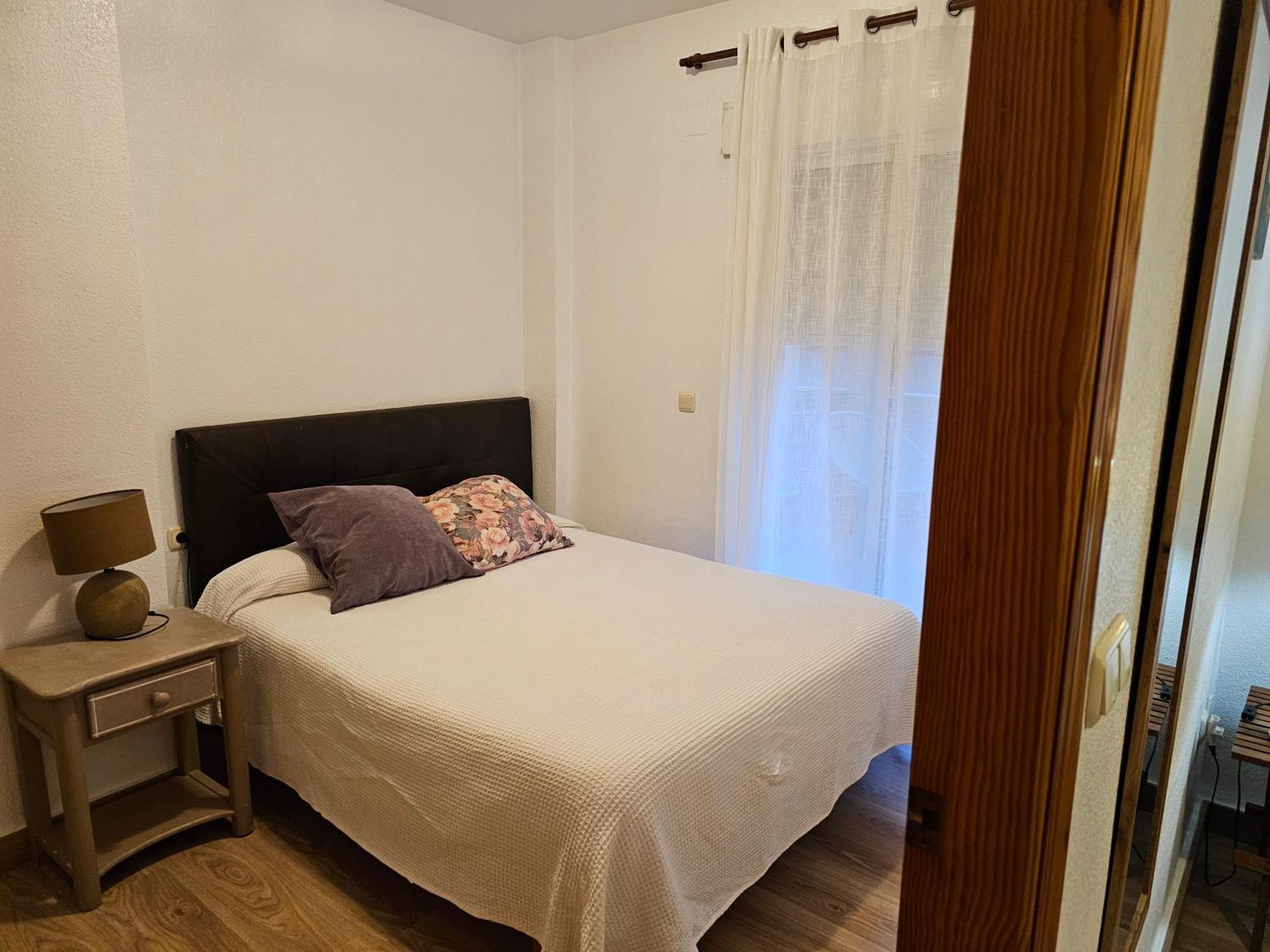 Apartamentos Plaza Alicante Room photo